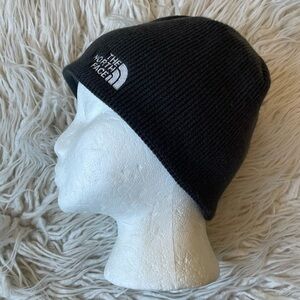 The North Face Gray Ribbed Logo Embroidered Fleece Lined Unisex Beanie EUC OS